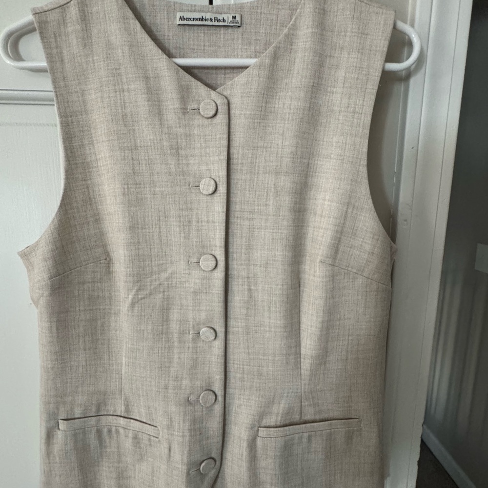 Abercrombie & Fitch Light Tan Button-Up Vest